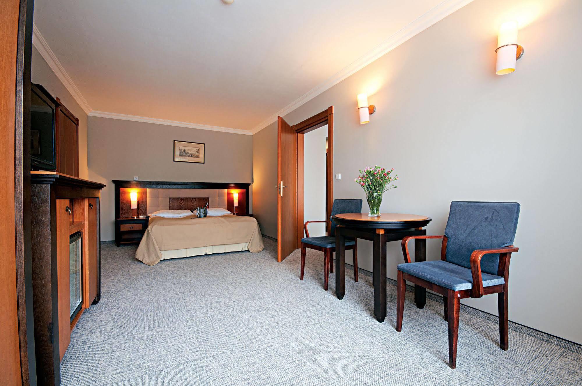 Leba Hotel & Spa מראה חיצוני תמונה